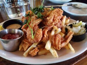 Midtown Oyster Bar - new england fisherman's platter